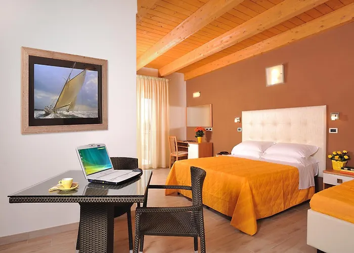 Hotel Favorita Easy Stay Room Only Cesenatico